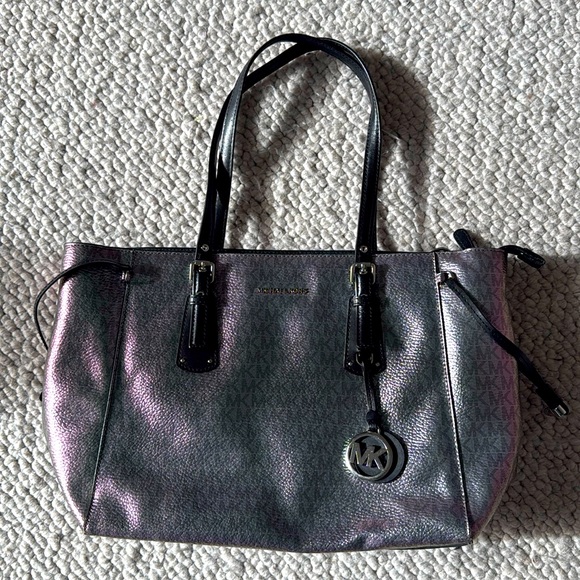 Michael Kors Purse - holographic shiny - Picture 2 of 7